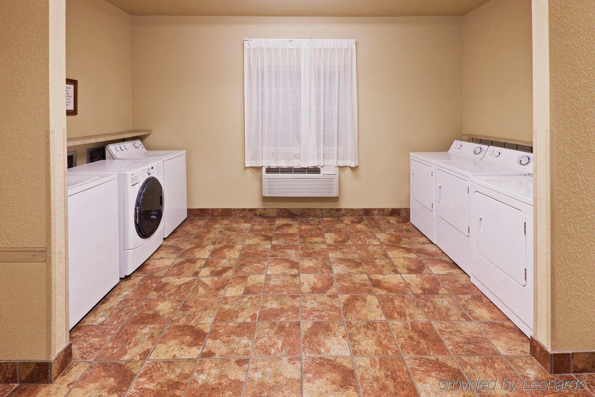 Candlewood Suites Tulsa Broken Arrow Einrichtungen foto